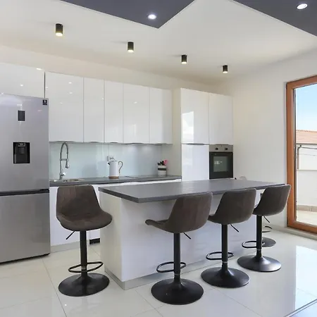 Apartment With A Parking Space Mastrinka, Ciovo - 4324 Trogir