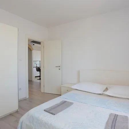 With Parking Space Mastrinka, Ciovo - 4324