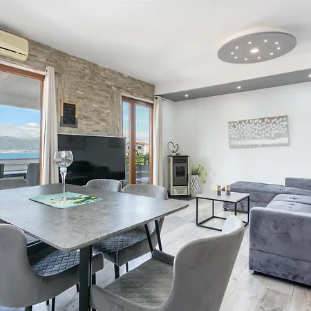 With A Parking Space Mastrinka, Ciovo - 4324 Apartment Trogir