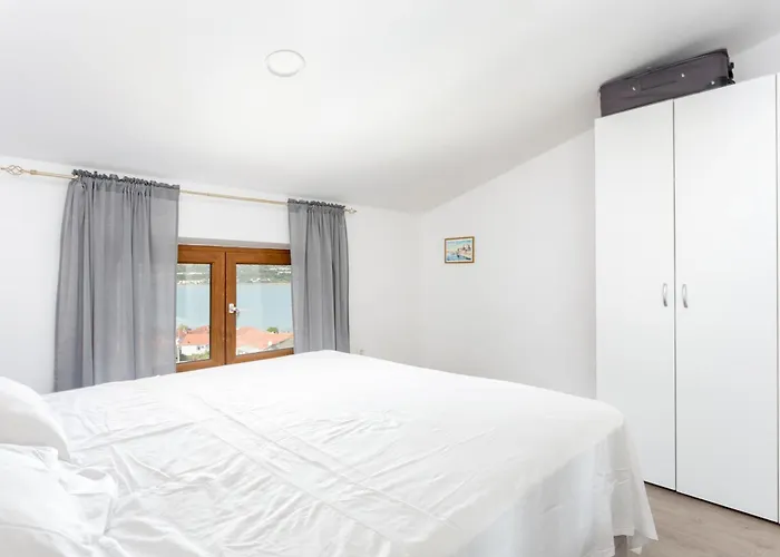 Apartment With Parking Space Mastrinka, Ciovo - 4324 Trogir