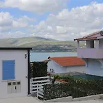 Apartment With Parking Space Mastrinka, Ciovo - 4324