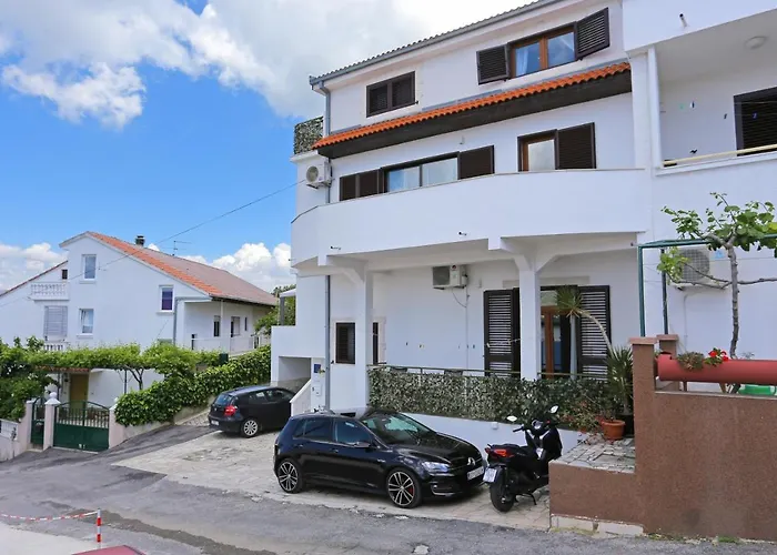 Appartement With Parking Space Mastrinka, Ciovo - 4324