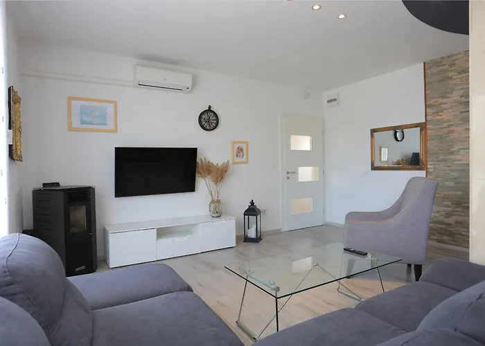 Appartement With Parking Space Mastrinka, Ciovo - 4324